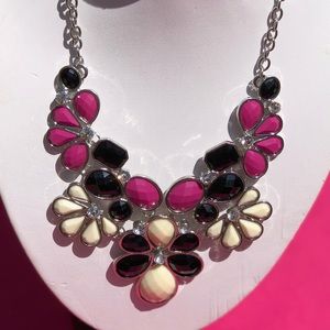 Statement necklace
